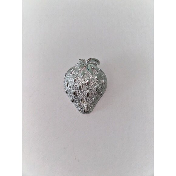 Silver Tone Stamped Sarah Coventry Vintage Textured Strawberry Brooch